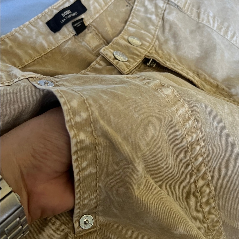 NWT. True Religion, size 32 (aka sz 14), Bobbi low-rise baggy cargos - Picture 14 of 16